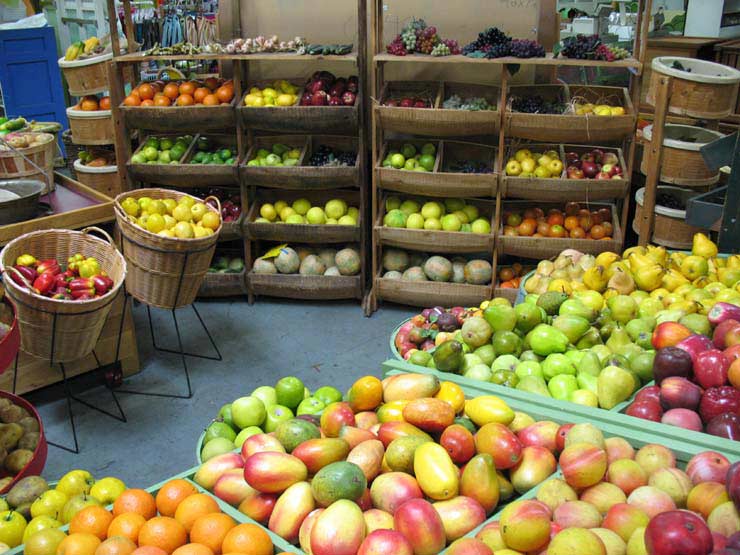 02 overview of farmer&#039;s market &amp; grocery store items in Supermarket